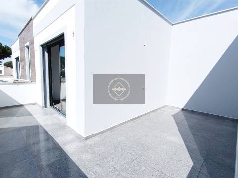 Moradia T3 com piscina privativa - Albufeira