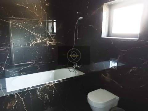 Moradia T3 com piscina privativa - Albufeira