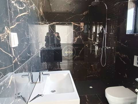 Moradia T3 com piscina privativa - Albufeira