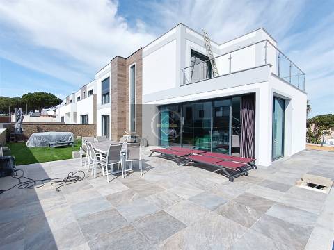 Moradia T3 com piscina privativa - Albufeira