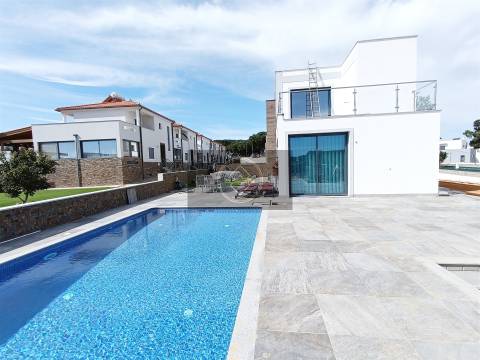 Moradia T3 com piscina privativa - Albufeira