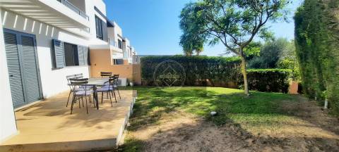 Moradia T3 com piscina e vista mar- Albufeira