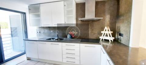 Moradia T3 com piscina e vista mar- Albufeira