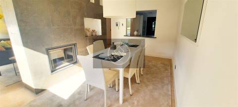 Moradia T3 com piscina e vista mar- Albufeira