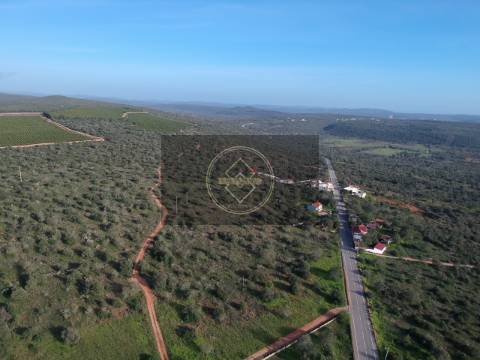 Terreno urbano para construção de 3 Moradias - Benafim -Loulé