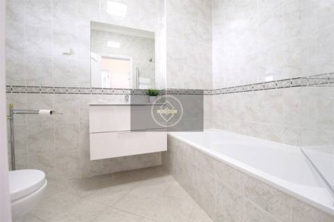 Moradia T3 com piscina -  Galé - Albufeira