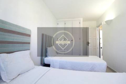 Apartamento T2 com piscina - Vilamoura