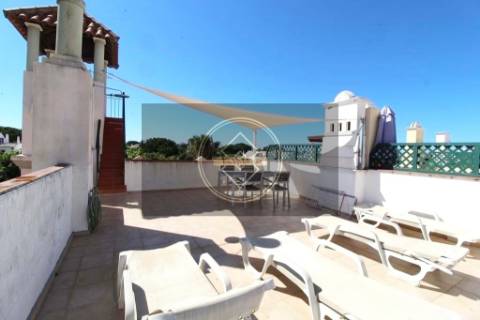Apartamento T2 com piscina - Vilamoura