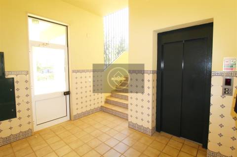 Apartamento T2 com piscina - Vilamoura