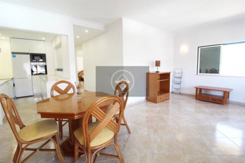 Apartamento T2 com piscina - Vilamoura