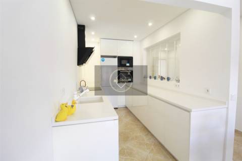 Apartamento T2 com piscina - Vilamoura