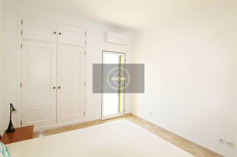 Apartamento T2 com piscina - Vilamoura