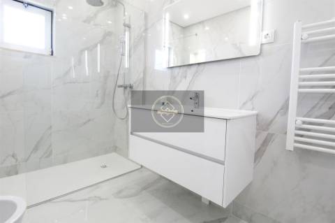 Apartamento T2 com piscina - Vilamoura