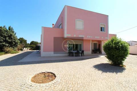 Moradia T5 com 4000m² de Terreno- Luz de Tavira