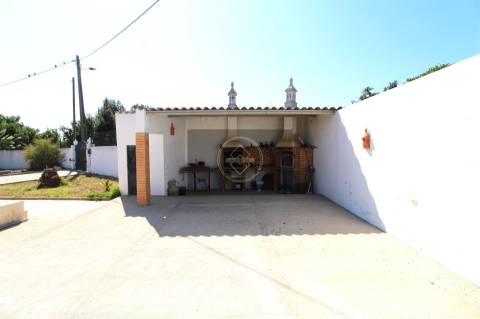 Moradia T5 com 4000m² de Terreno- Luz de Tavira