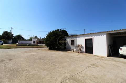 Moradia T5 com 4000m² de Terreno- Luz de Tavira