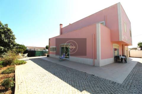 Moradia T5 com 4000m² de Terreno- Luz de Tavira