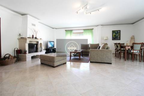 Moradia T5 com 4000m² de Terreno- Luz de Tavira