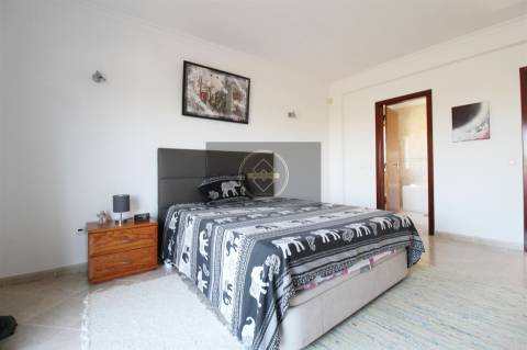 Moradia T5 com 4000m² de Terreno- Luz de Tavira