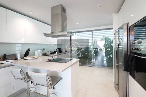 Moradia T3 com Piscina Privada - Centro da Cidade - Albufeira