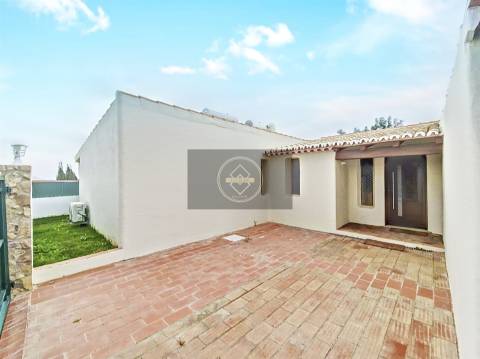 Moradia T4 com piscina - Albufeira