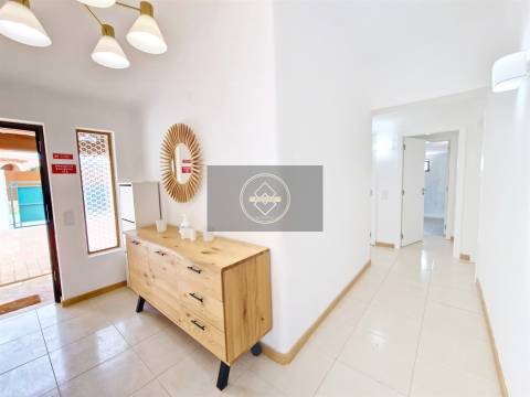 Moradia T4 com piscina - Albufeira