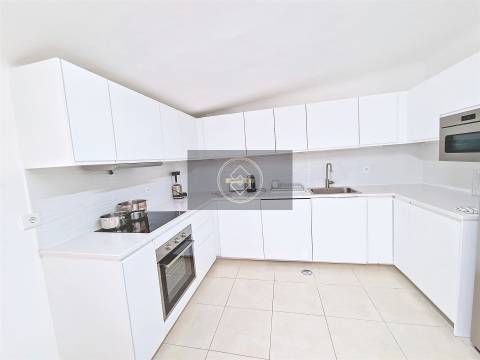 Moradia T4 com piscina - Albufeira