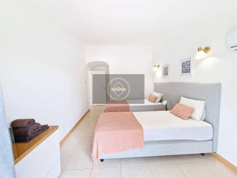 Moradia T4 com piscina - Albufeira