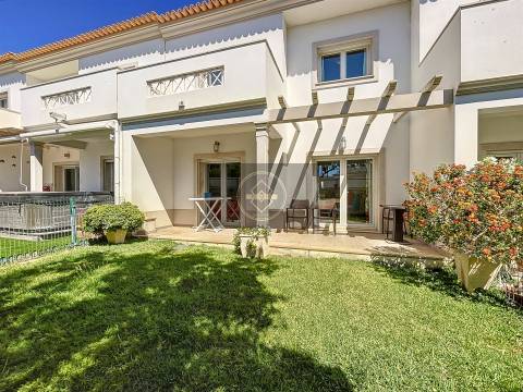 Moradia T3 com piscina - Albufeira