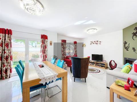 Moradia T3 com piscina - Albufeira