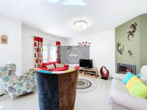 Moradia T3 com piscina - Albufeira