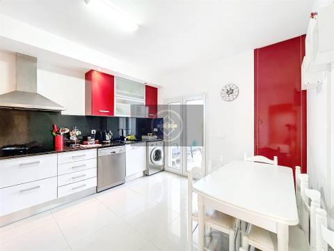 Moradia T3 com piscina - Albufeira