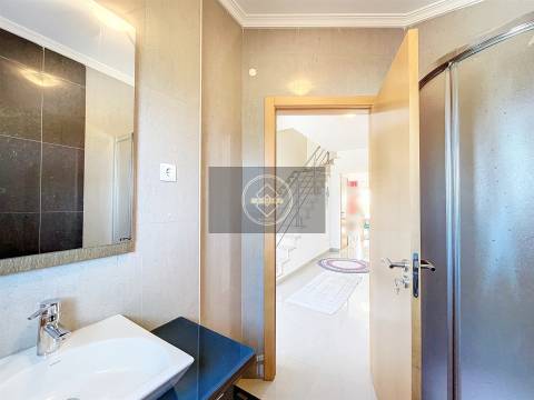 Moradia T3 com piscina - Albufeira