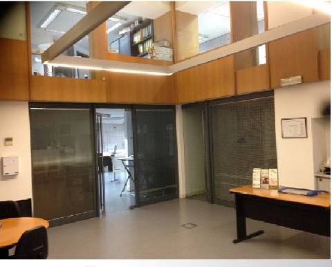 Loja de comércio ou serviços.