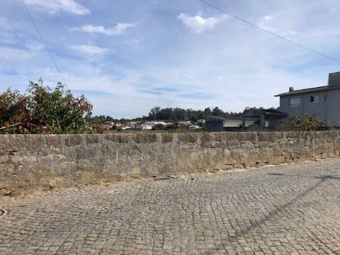 Terreno no Castêlo da Maia