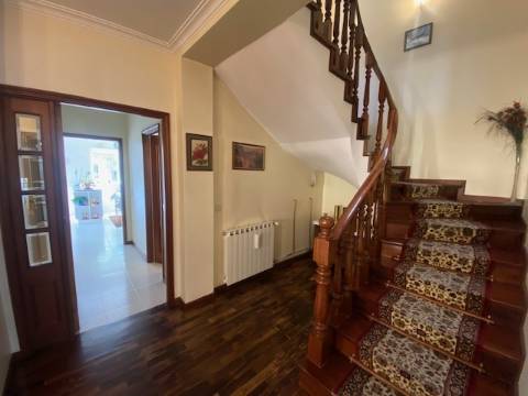 Moradia  tipo T3 em Nogueira