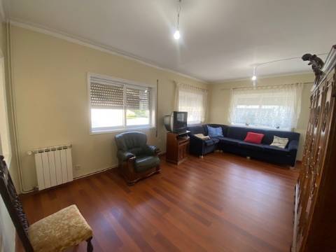 Moradia  tipo T3 em Nogueira