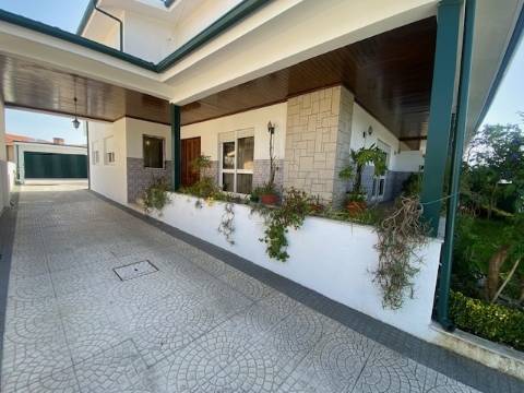 Moradia  tipo T3 em Nogueira