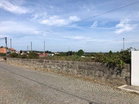 Moradia de 4 frentes