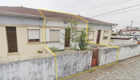 Moradia  na Maia com Terreno, Próxima ao Aeroporto e Metro