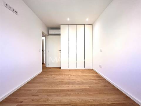 Apartamento T2 Venda em Mafamude e Vilar do Paraíso,Vila Nova de Gaia