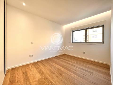 Apartamento T2 Venda em Mafamude e Vilar do Paraíso,Vila Nova de Gaia
