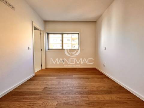 Apartamento T2 Venda em Mafamude e Vilar do Paraíso,Vila Nova de Gaia