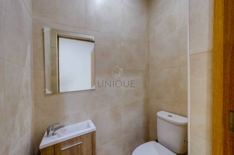 Loja  Venda em Cedofeita, Santo Ildefonso, Sé, Miragaia, São Nicolau e Vitória,Porto