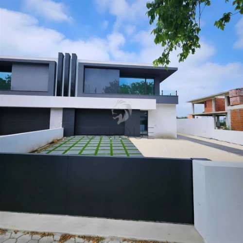 Moradia T4 moderna a 5 minutos do centro de Aveiro