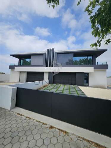 Moradia T4 moderna a 5 minutos do centro de Aveiro