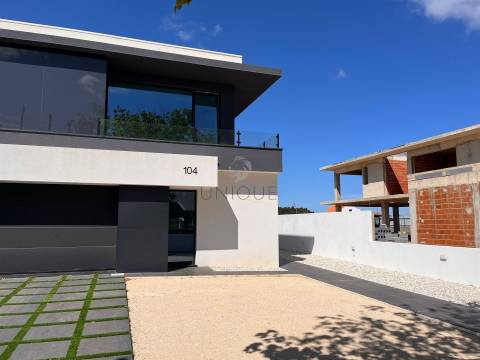 Moradia T4 moderna a 5 minutos do centro de Aveiro