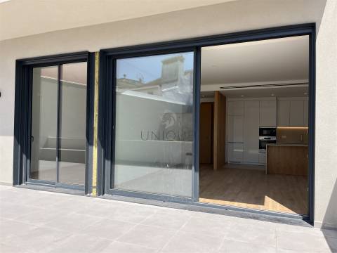 Apartamento T2 no centro de Aveiro com arrumos e lugar de garagem