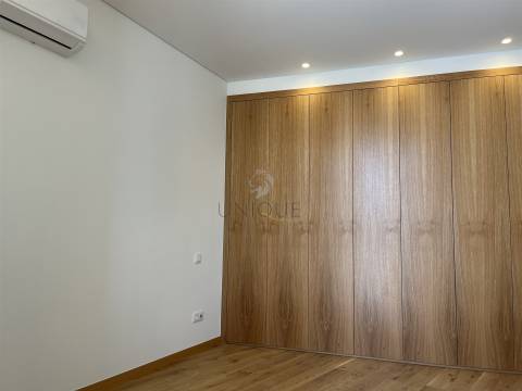 Apartamento T2 no centro de Aveiro com arrumos e lugar de garagem