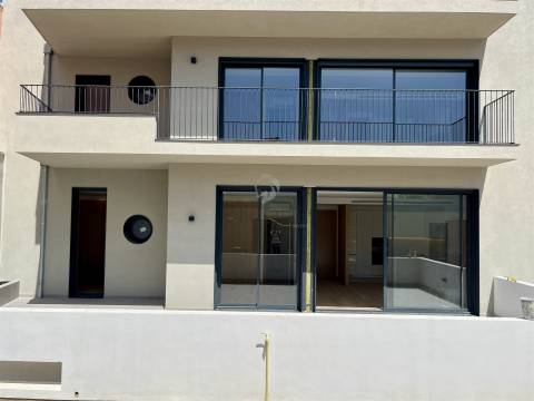 Apartamento T2 no centro de Aveiro com arrumos e lugar de garagem